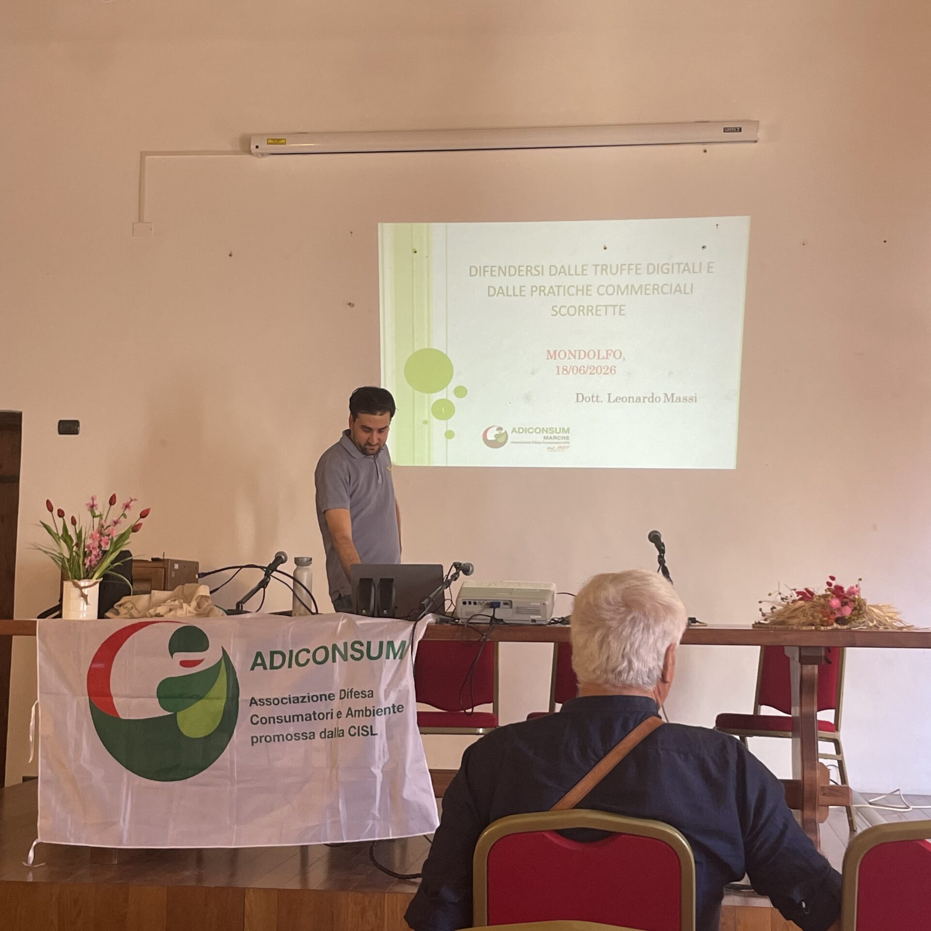 Foto assemblea Mondolfo (2)